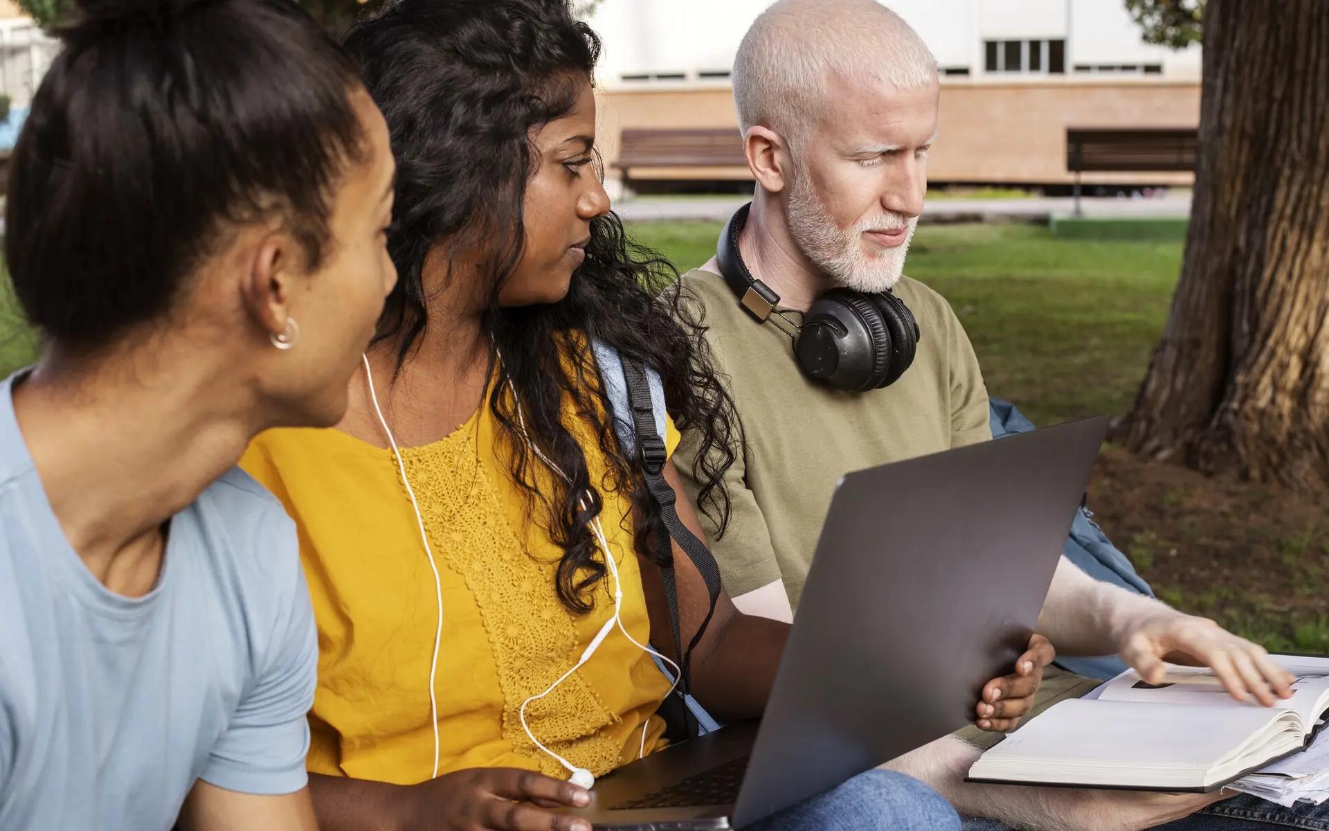 Men on laptop